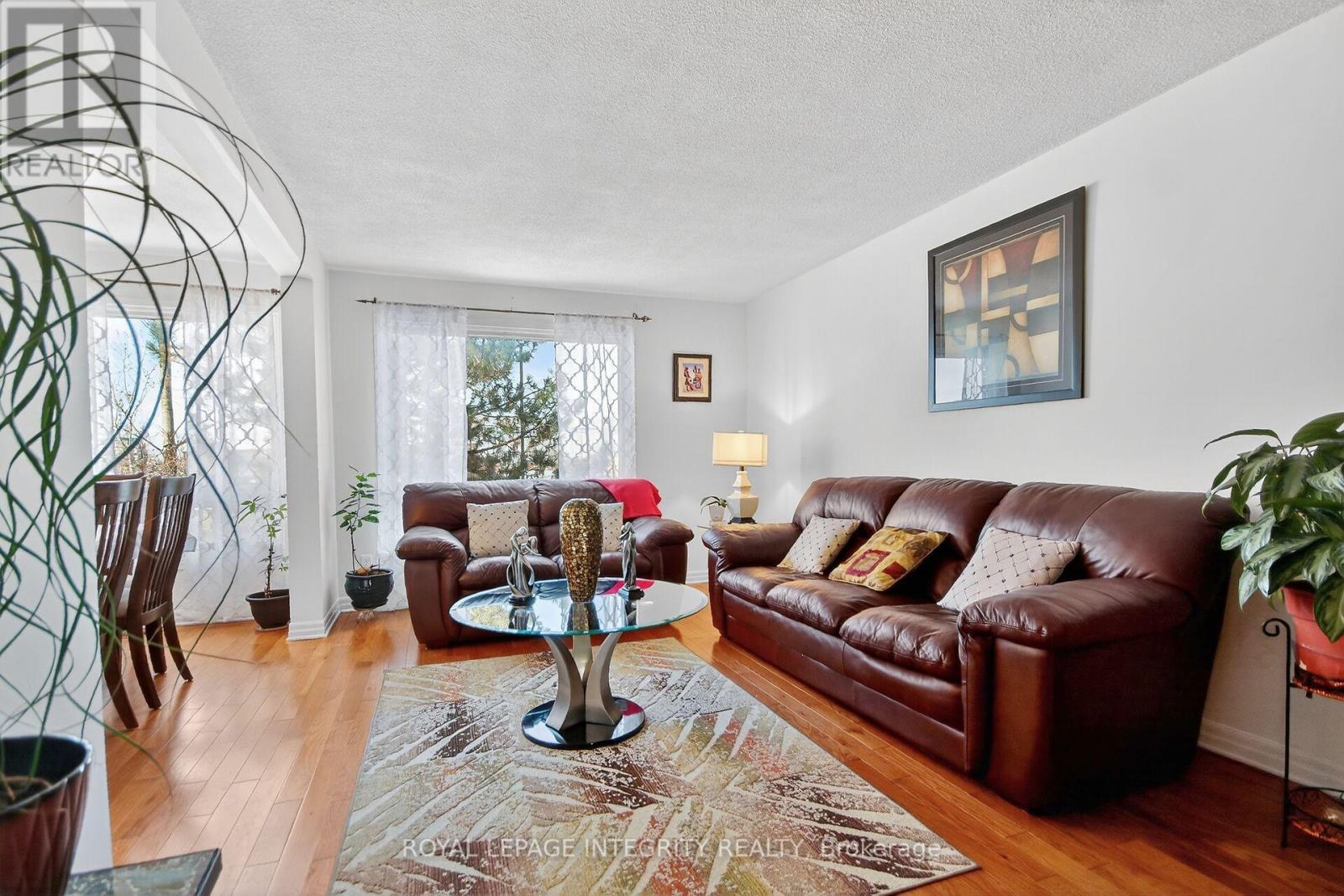 13 - 2415 Southvale Crescent