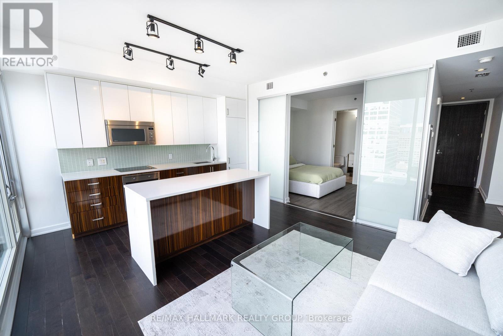 1502 - 300 Lisgar Street