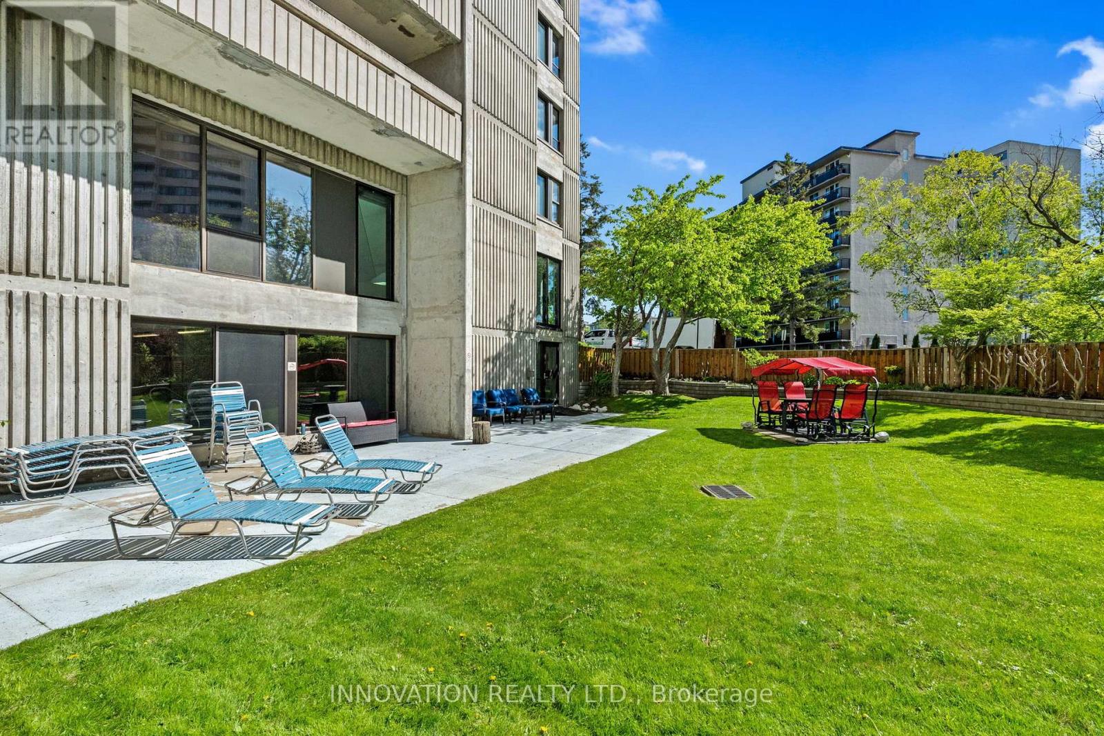 1905 - 1171 Ambleside Drive