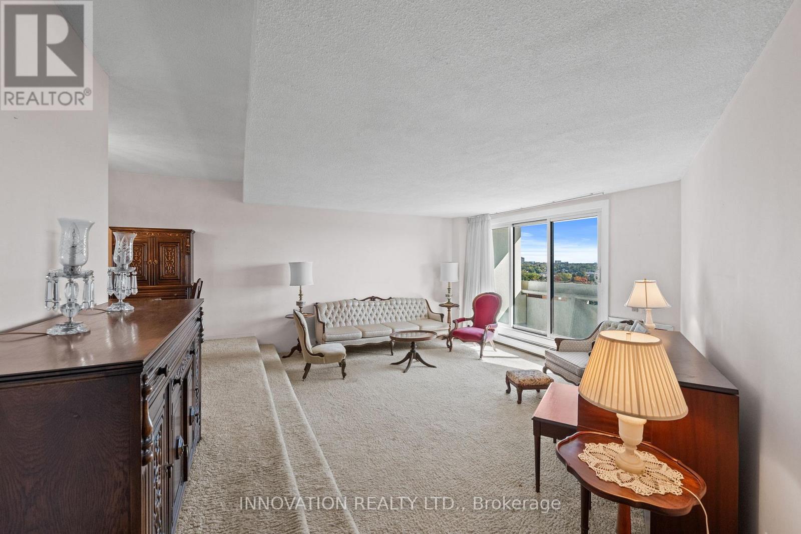 1905 - 1171 Ambleside Drive