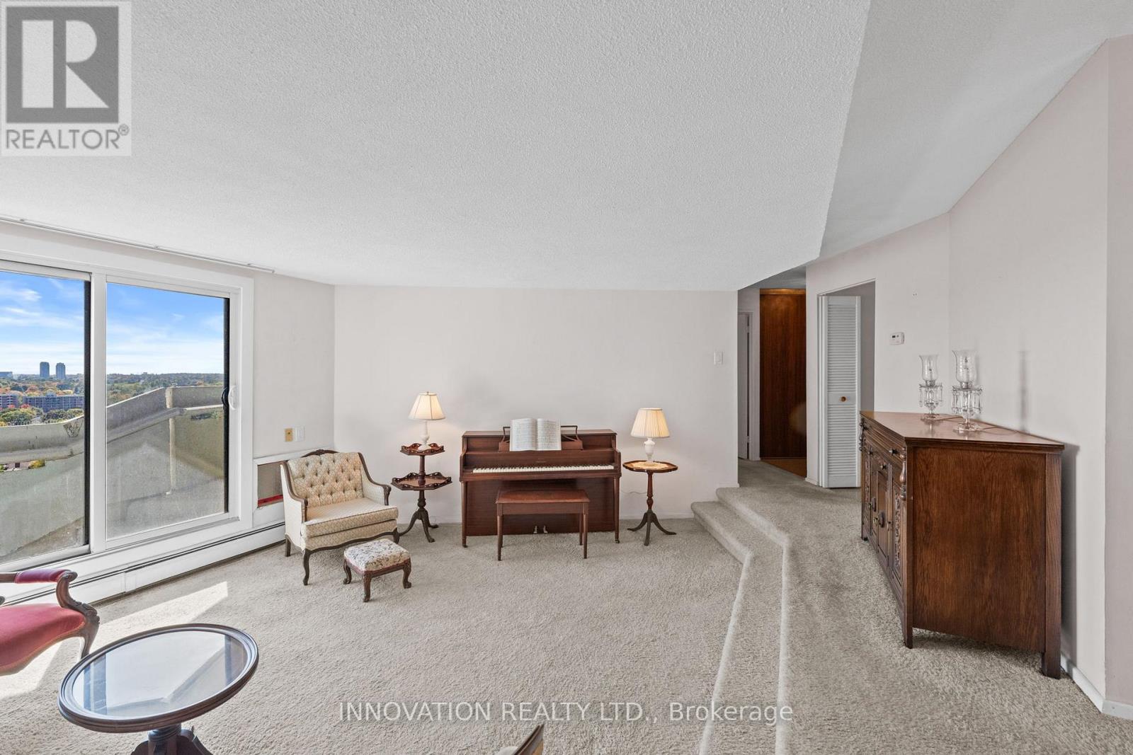 1905 - 1171 Ambleside Drive