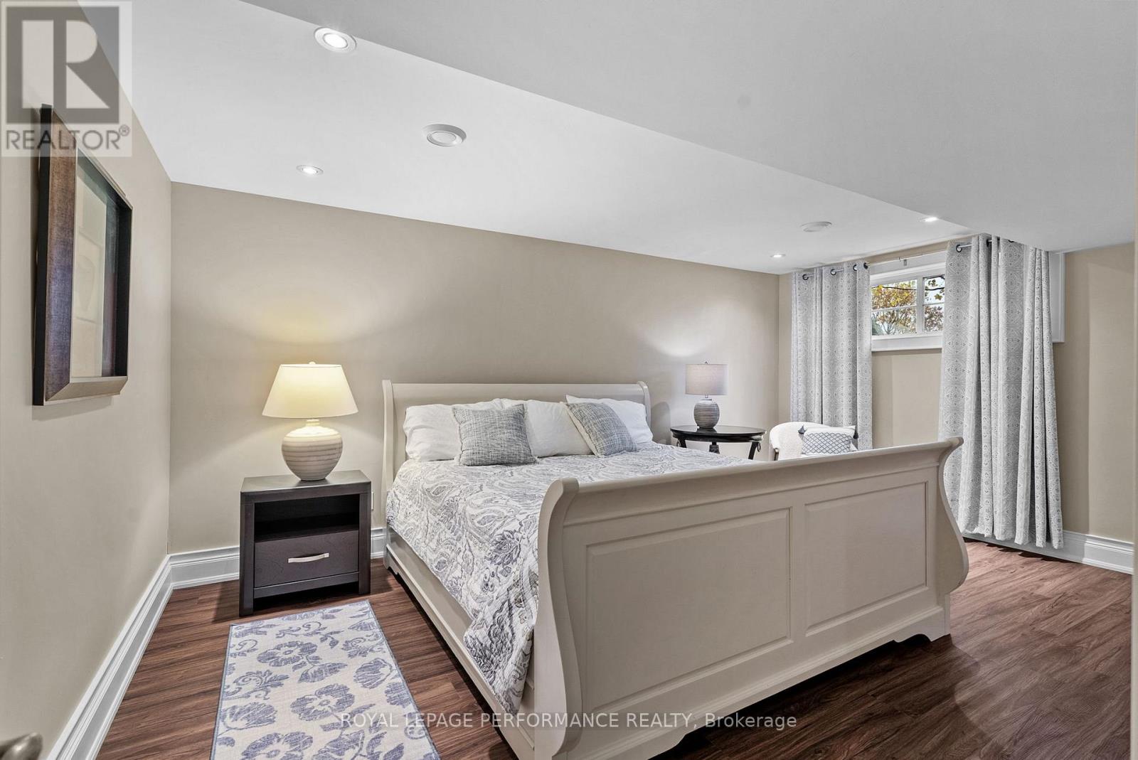 6721 Yacht Boulevard