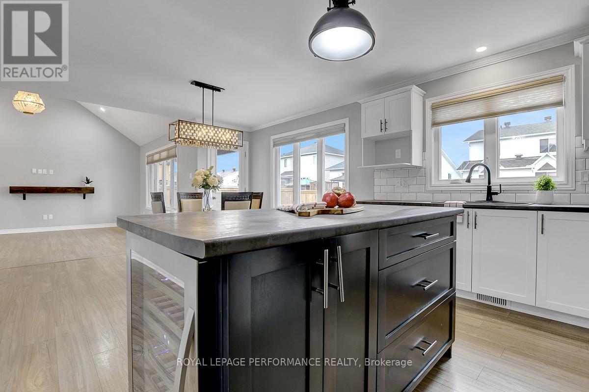 29 Meadowlark Street