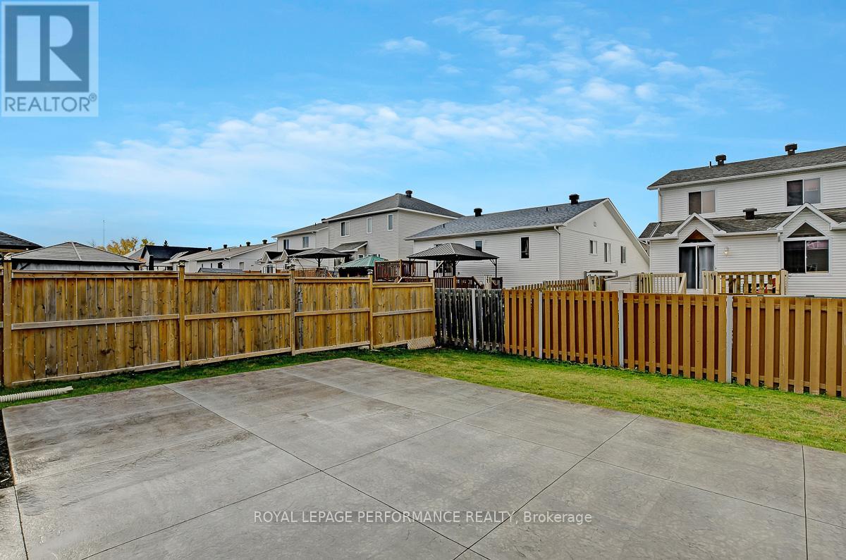 29 Meadowlark Street