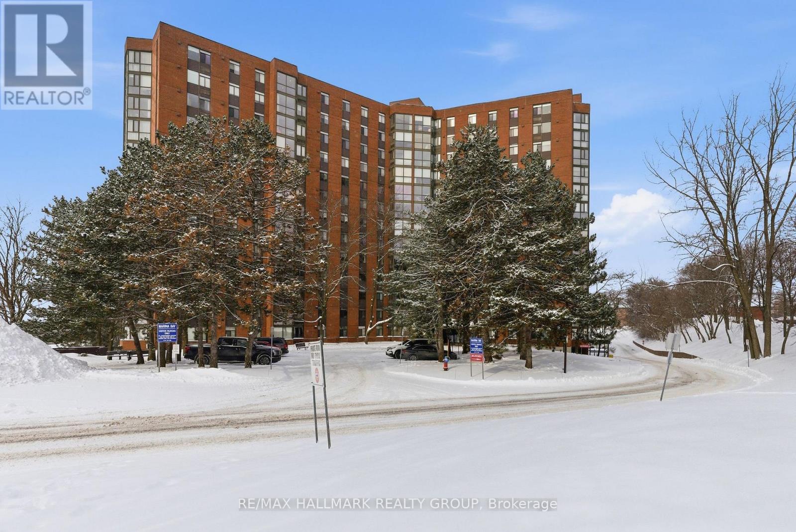 411 - 2871 Richmond Road N