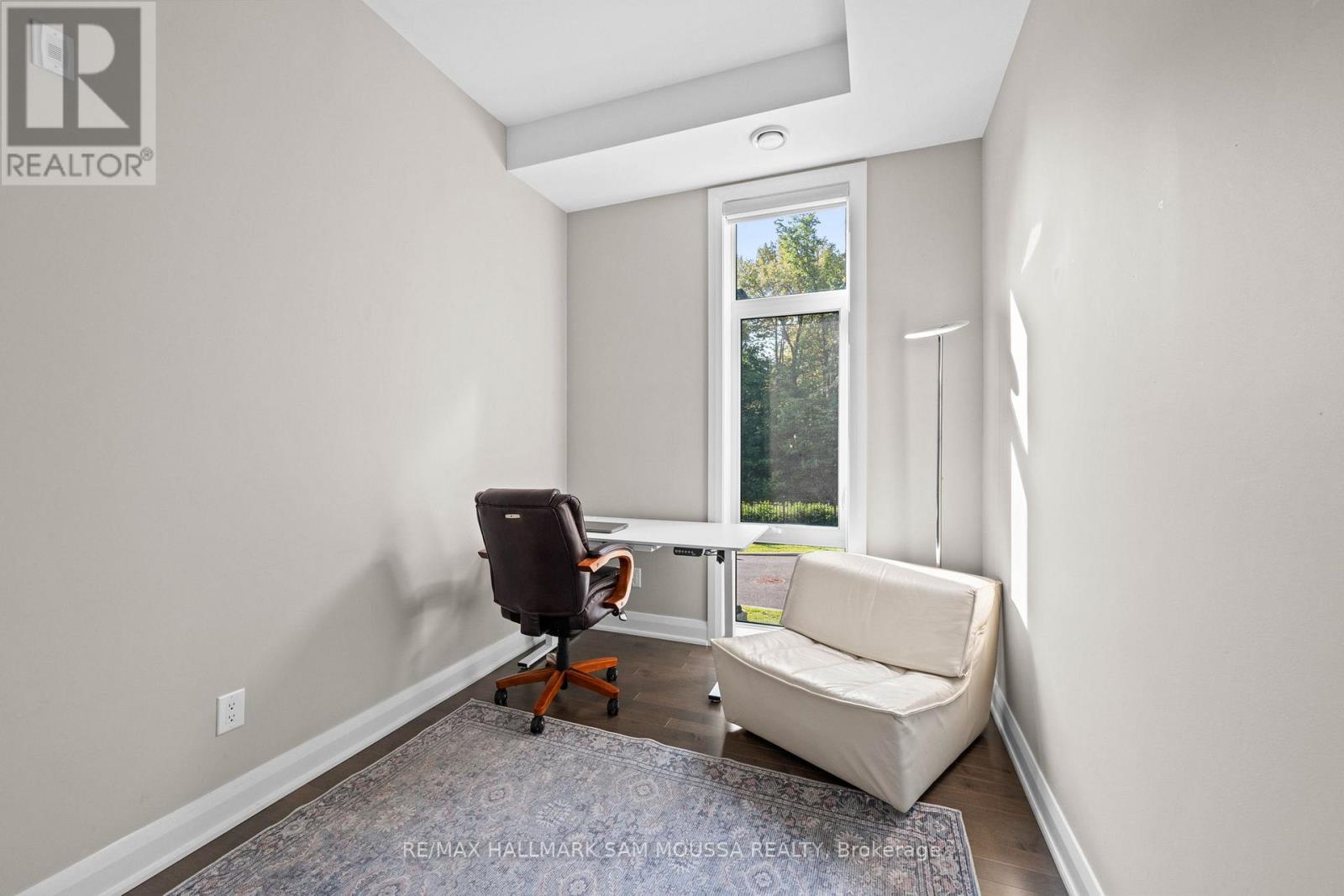 101 - 120 Cortile Private