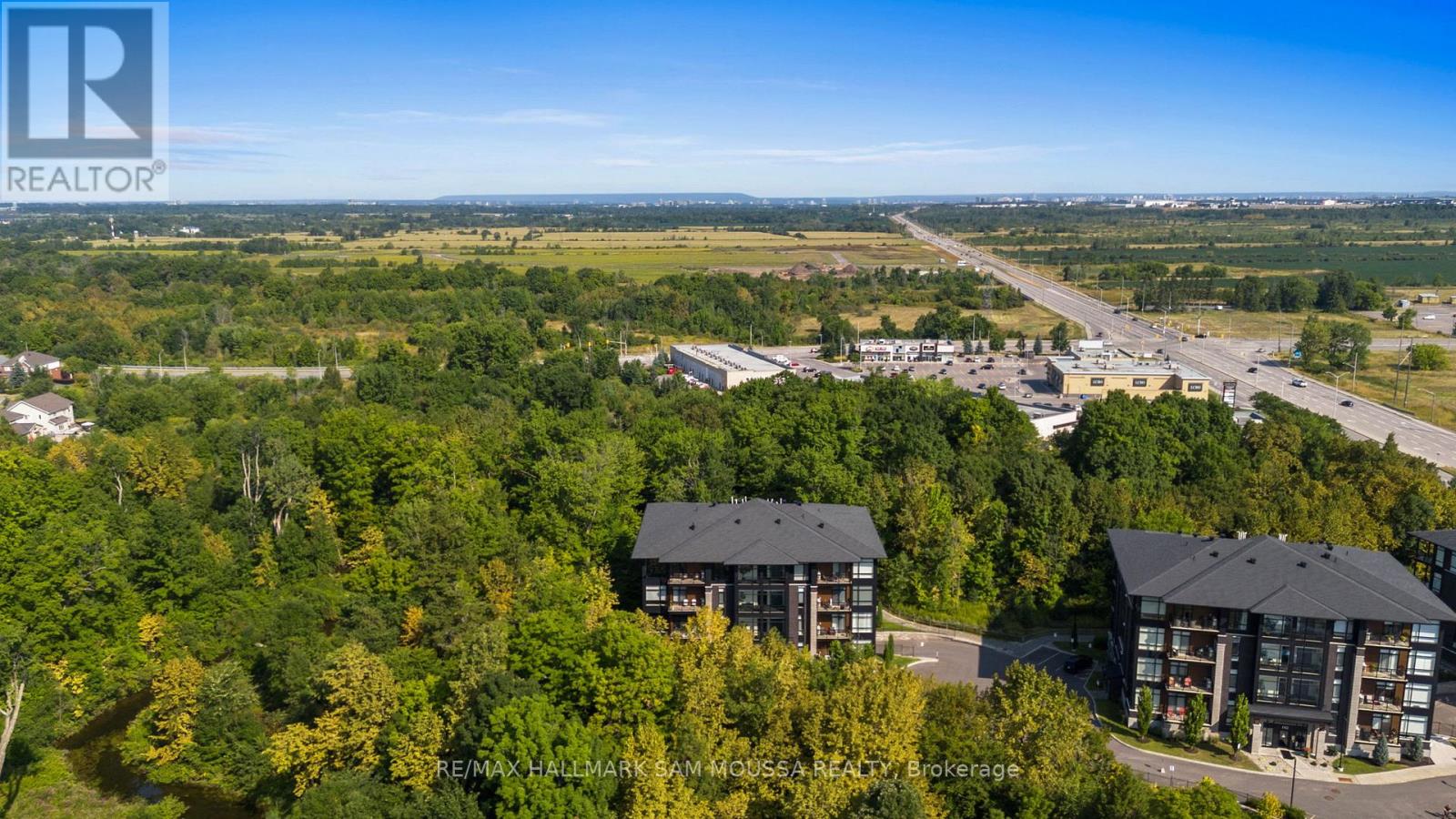 101 - 120 Cortile Private