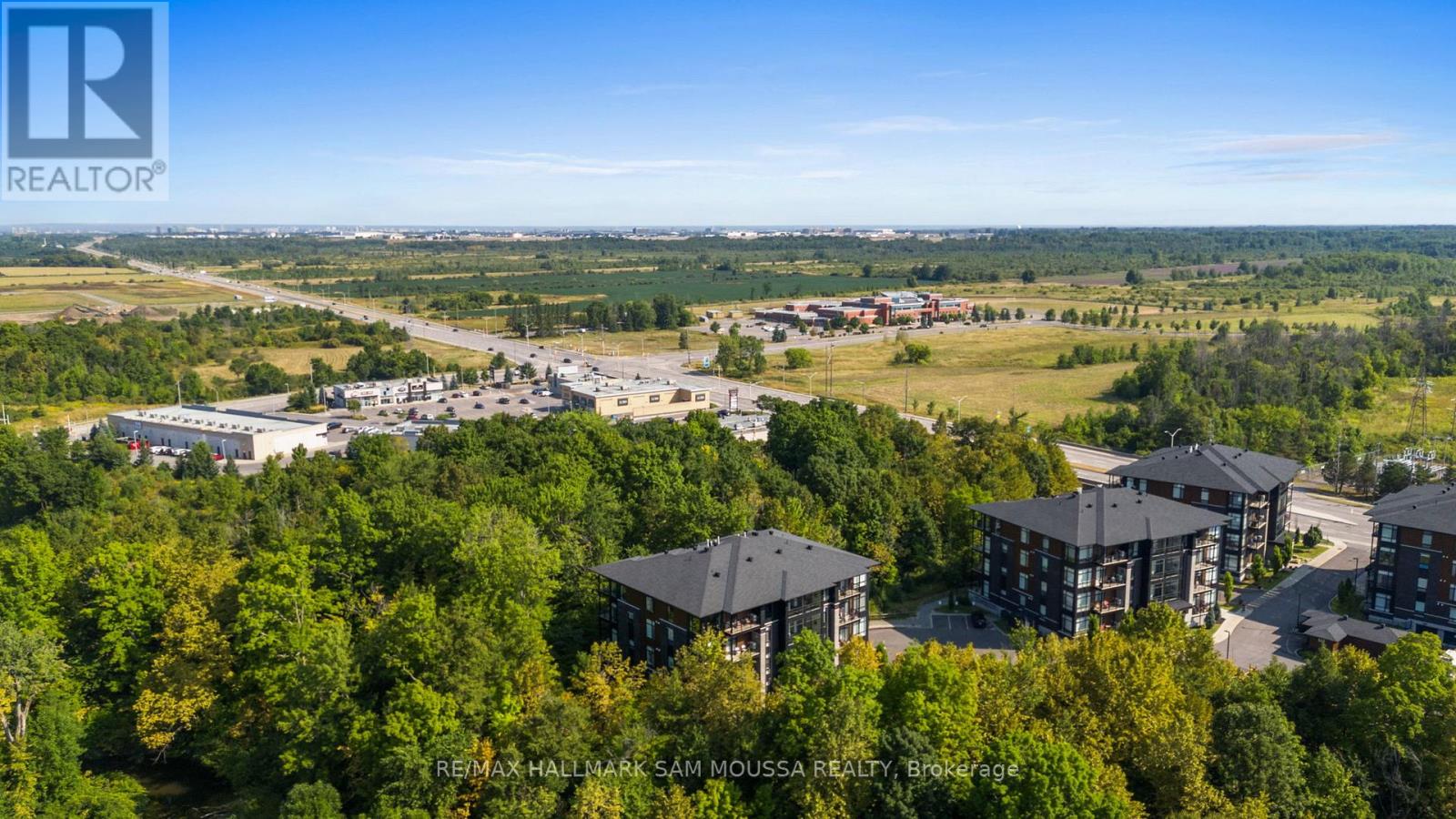 101 - 120 Cortile Private