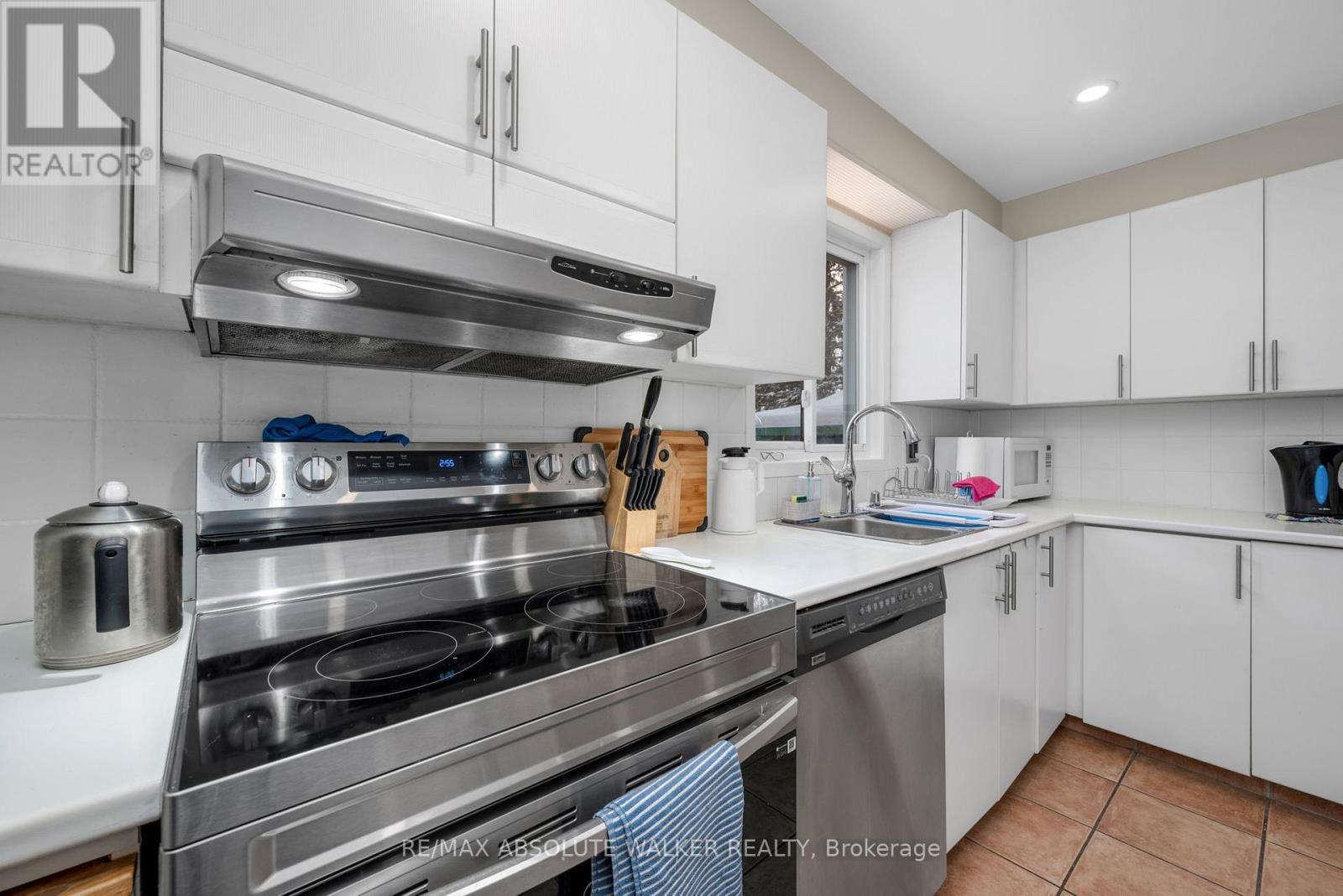 1849 Montereau Avenue