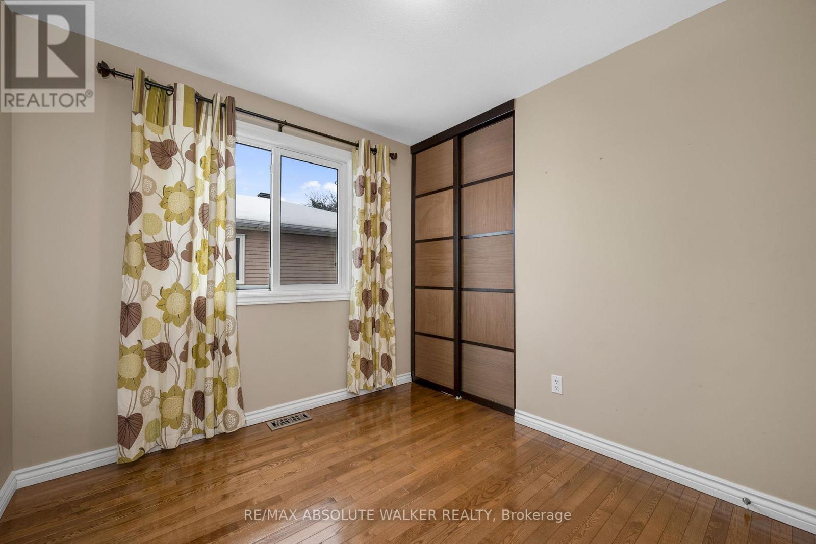 1849 Montereau Avenue