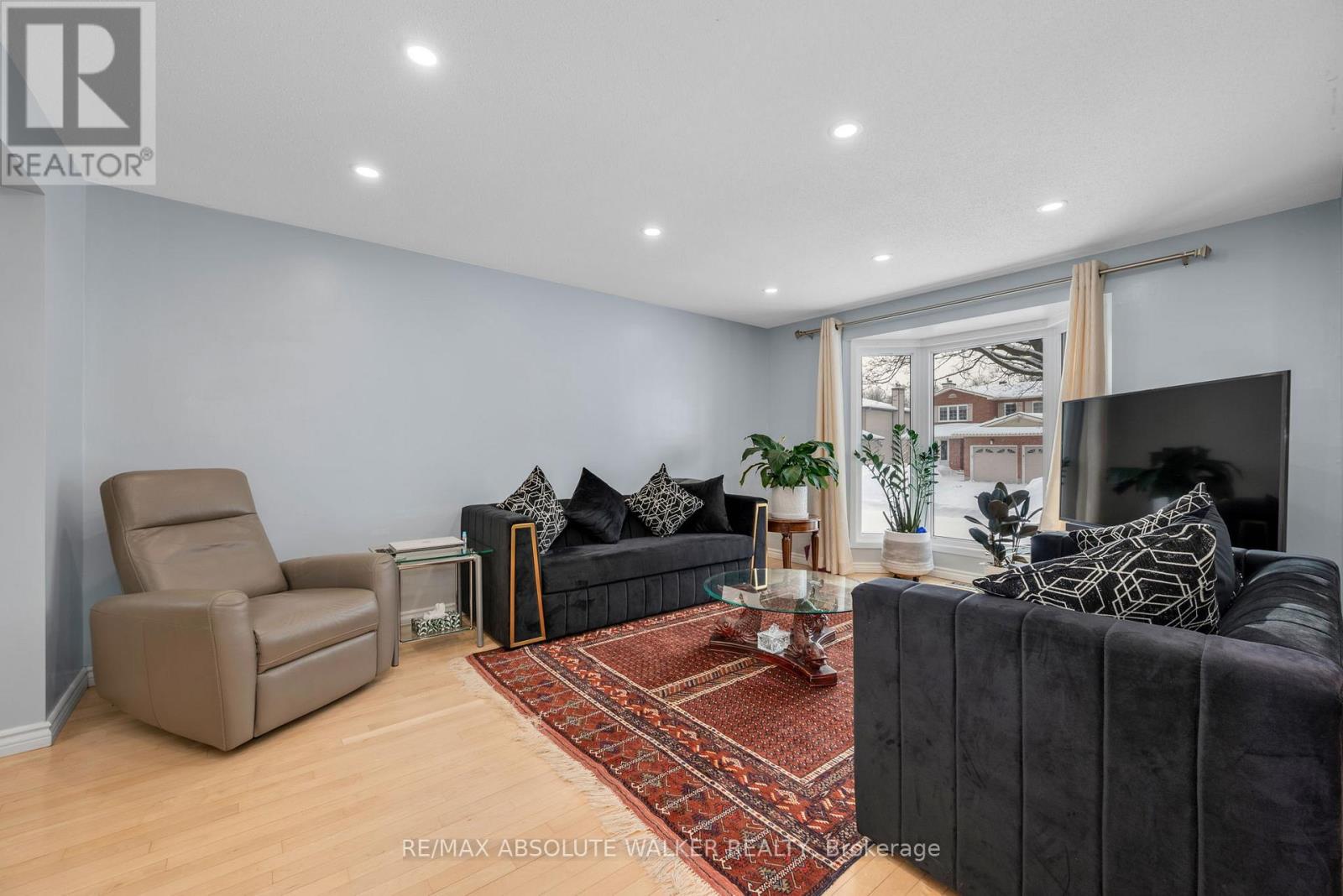 1849 Montereau Avenue