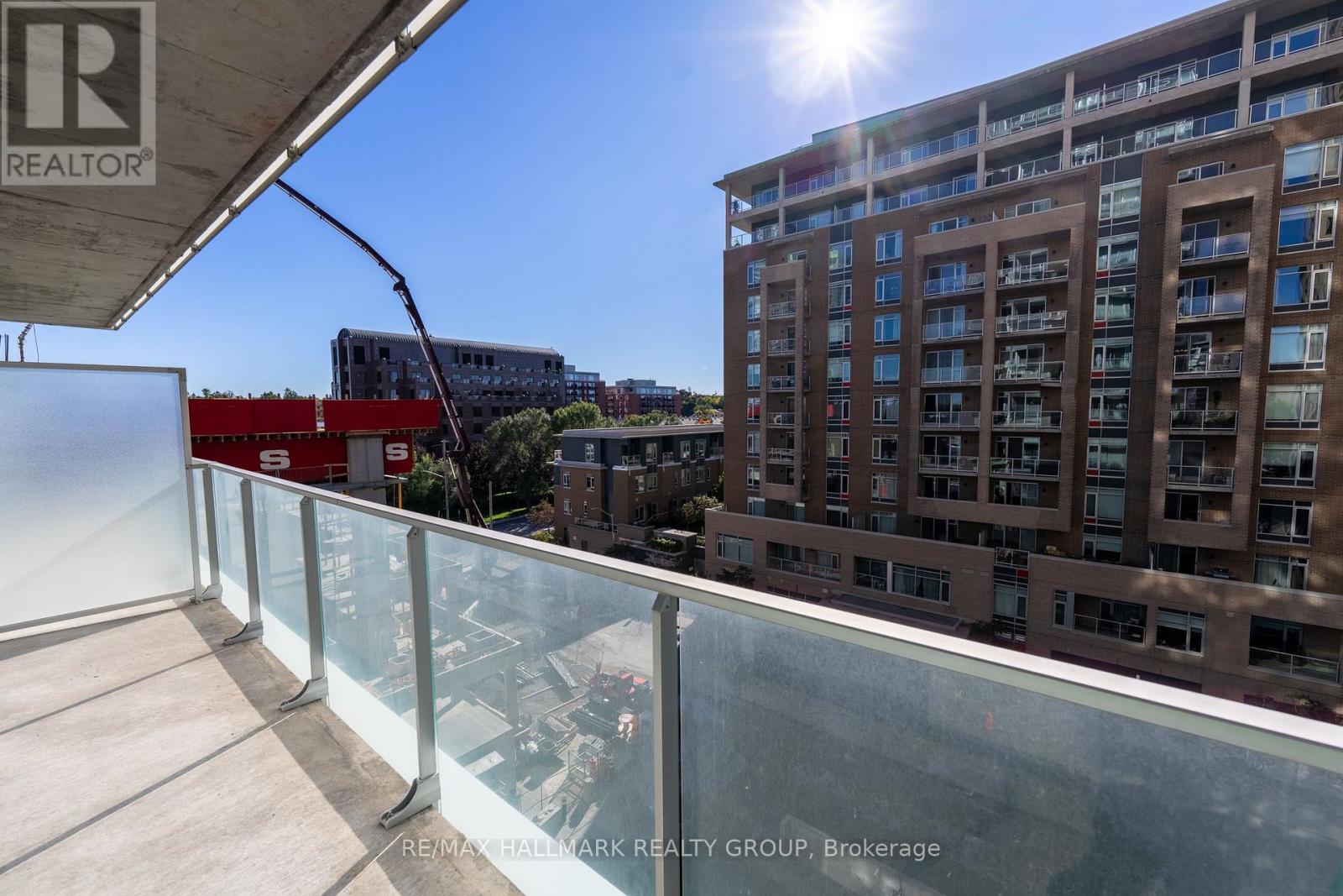 502 - 111 Champagne Avenue