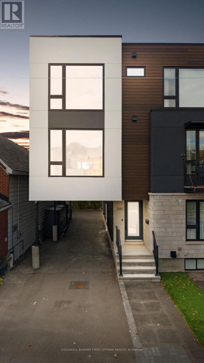 C - 238 Lebreton Street N