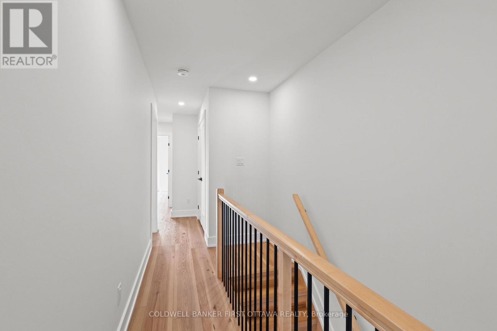 C - 238 Lebreton Street N