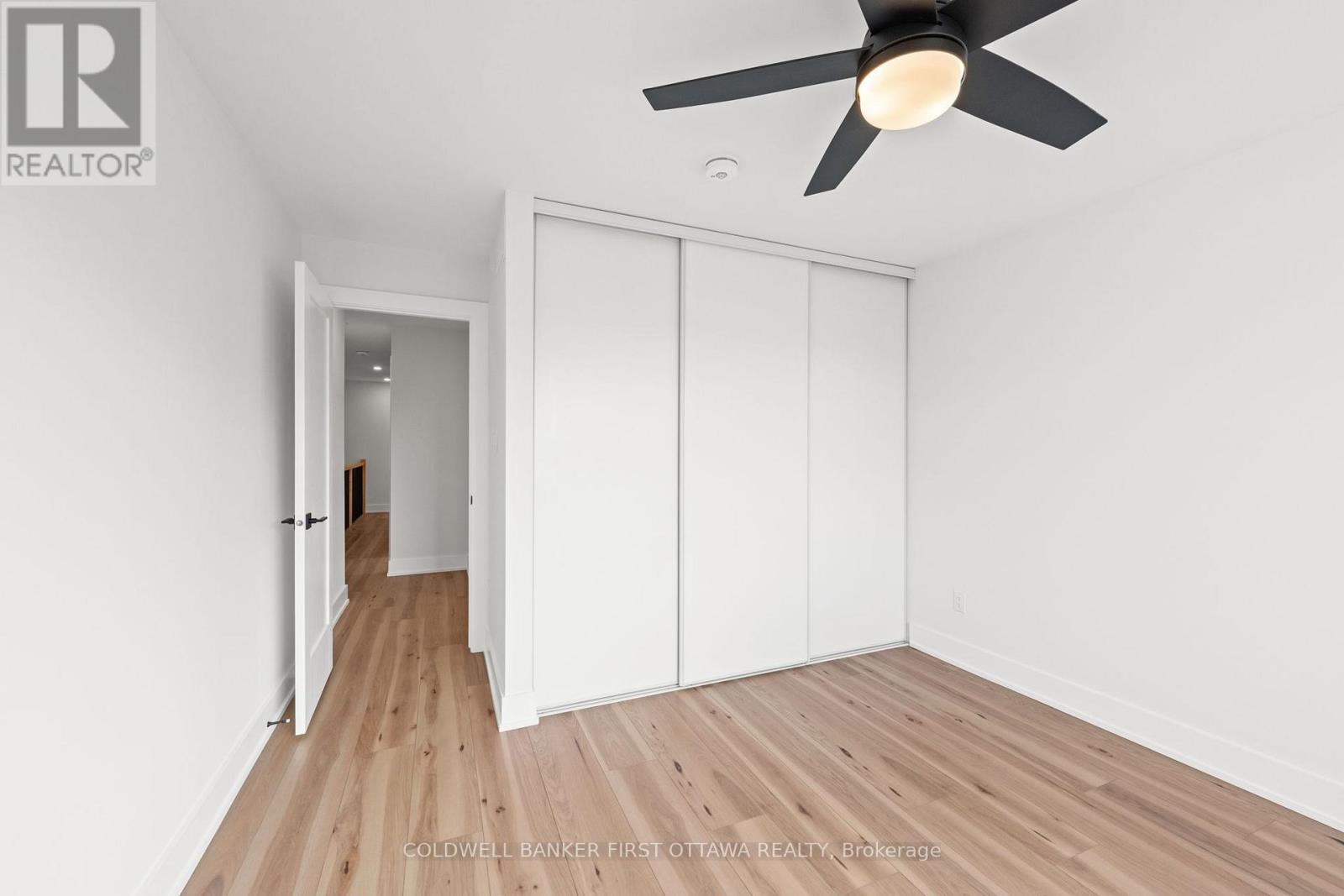 C - 238 Lebreton Street N