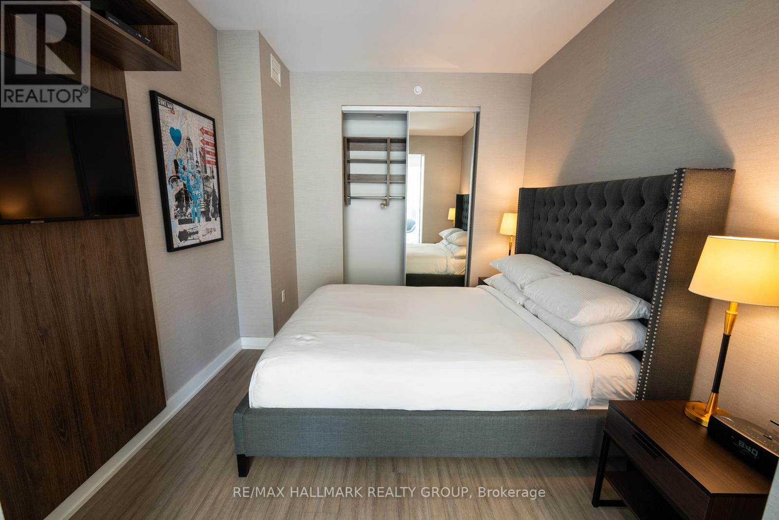 611 - 111 Champagne Avenue