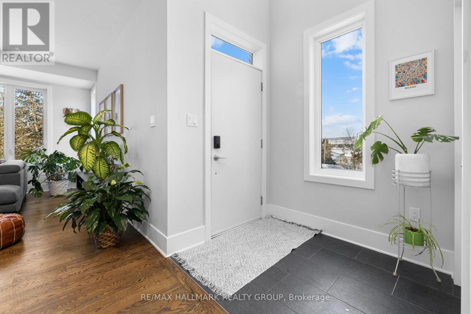 3311 Barlow Crescent