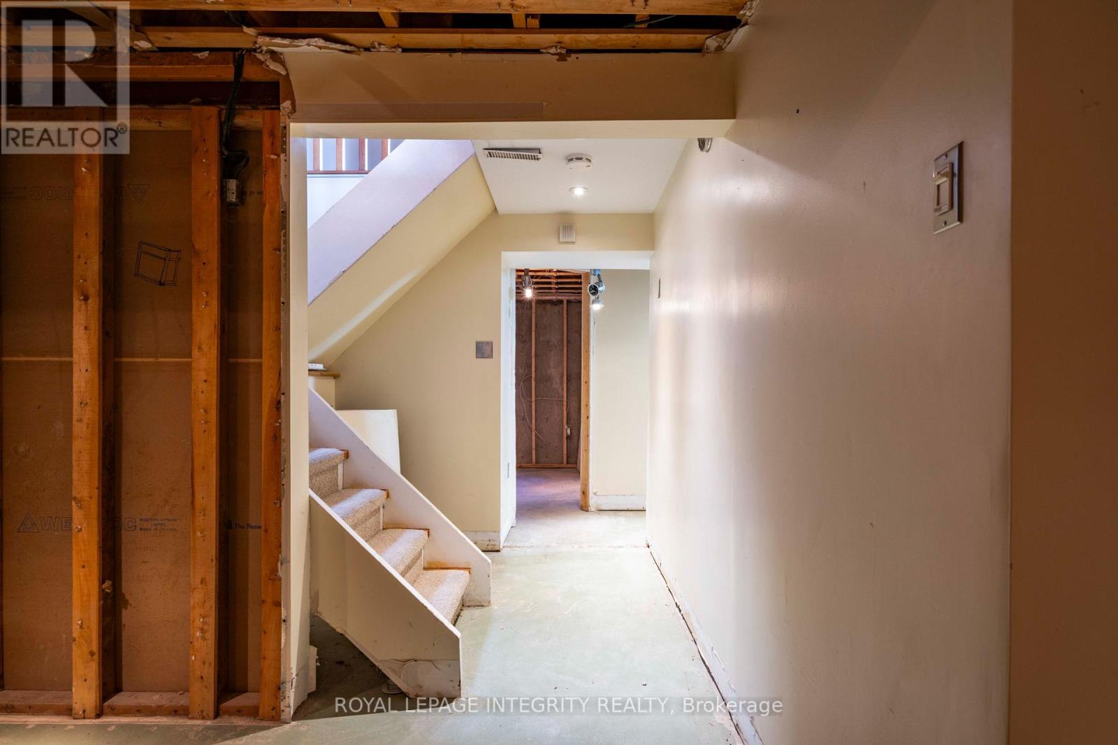 2061 Prince Of Wales Drive