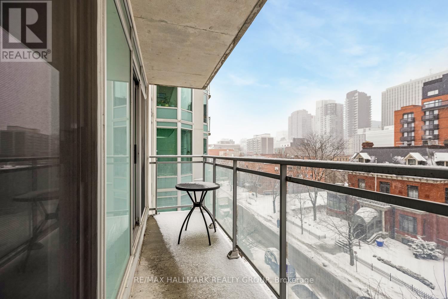 502 - 138 Somerset Street W