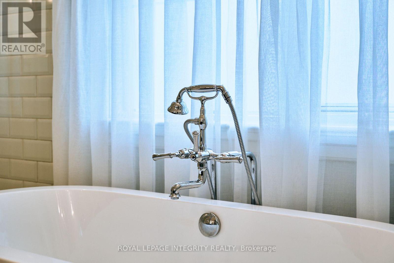 103 Black Maple Private