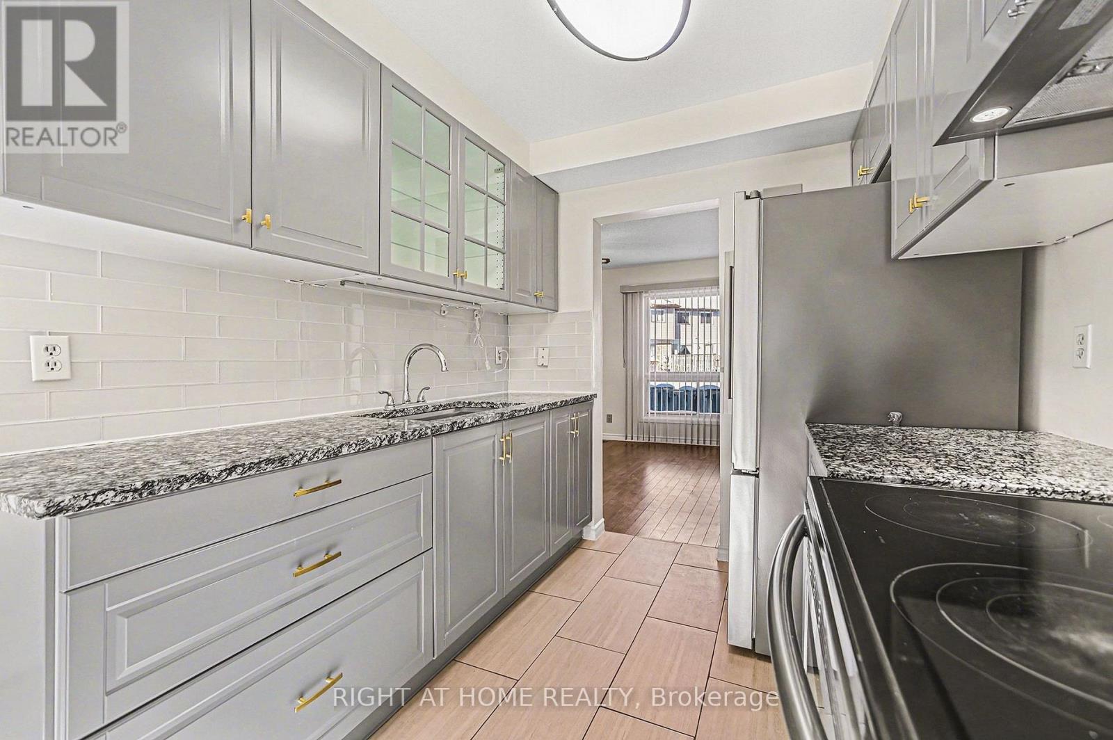 51 - 1213 Bowmount Street