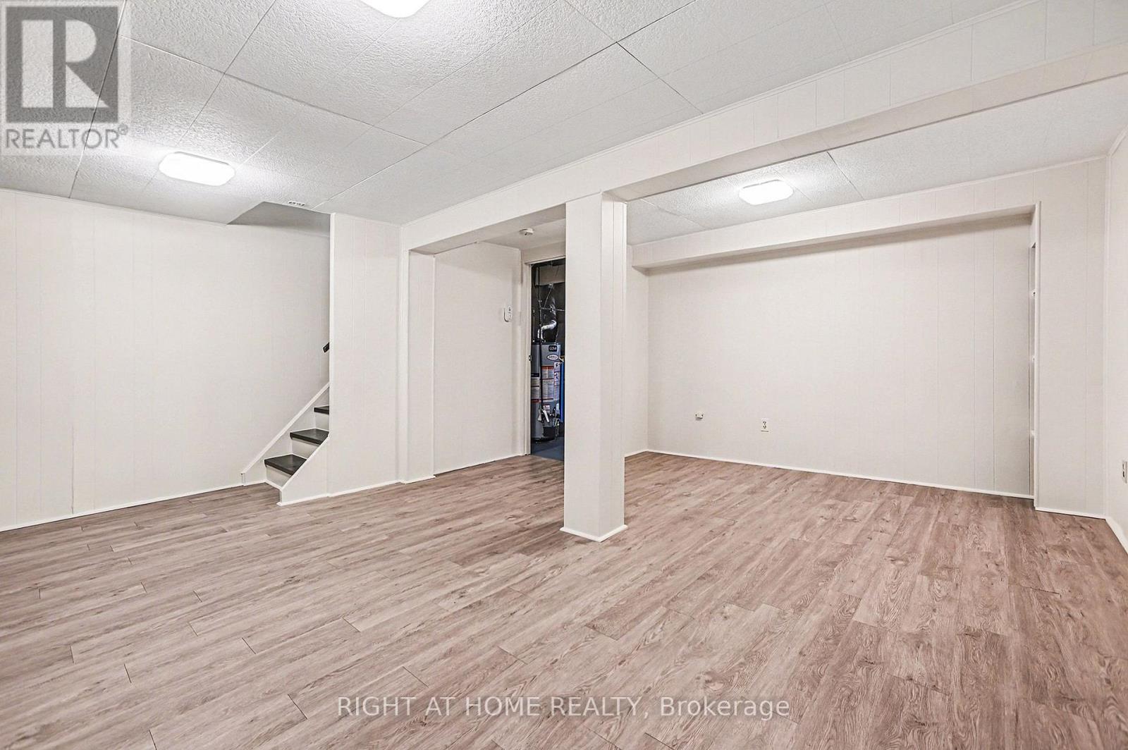 51 - 1213 Bowmount Street