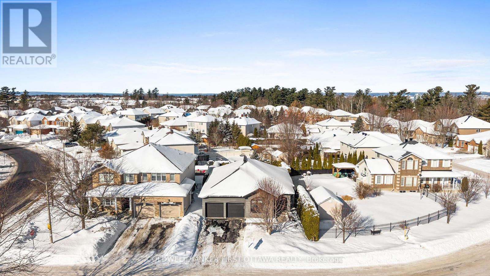 1828 Heatherstone Crescent