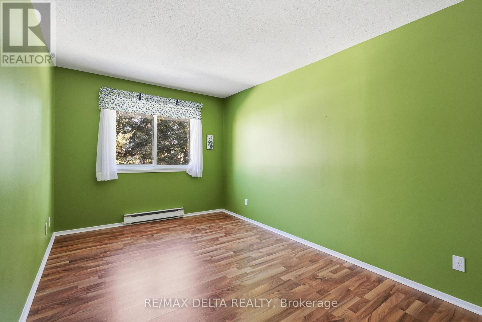 7 - 1948 Riviera Terrace