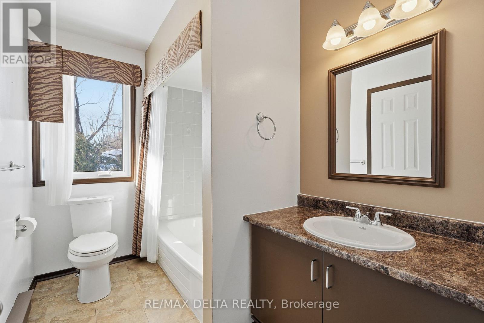 7 - 1948 Riviera Terrace