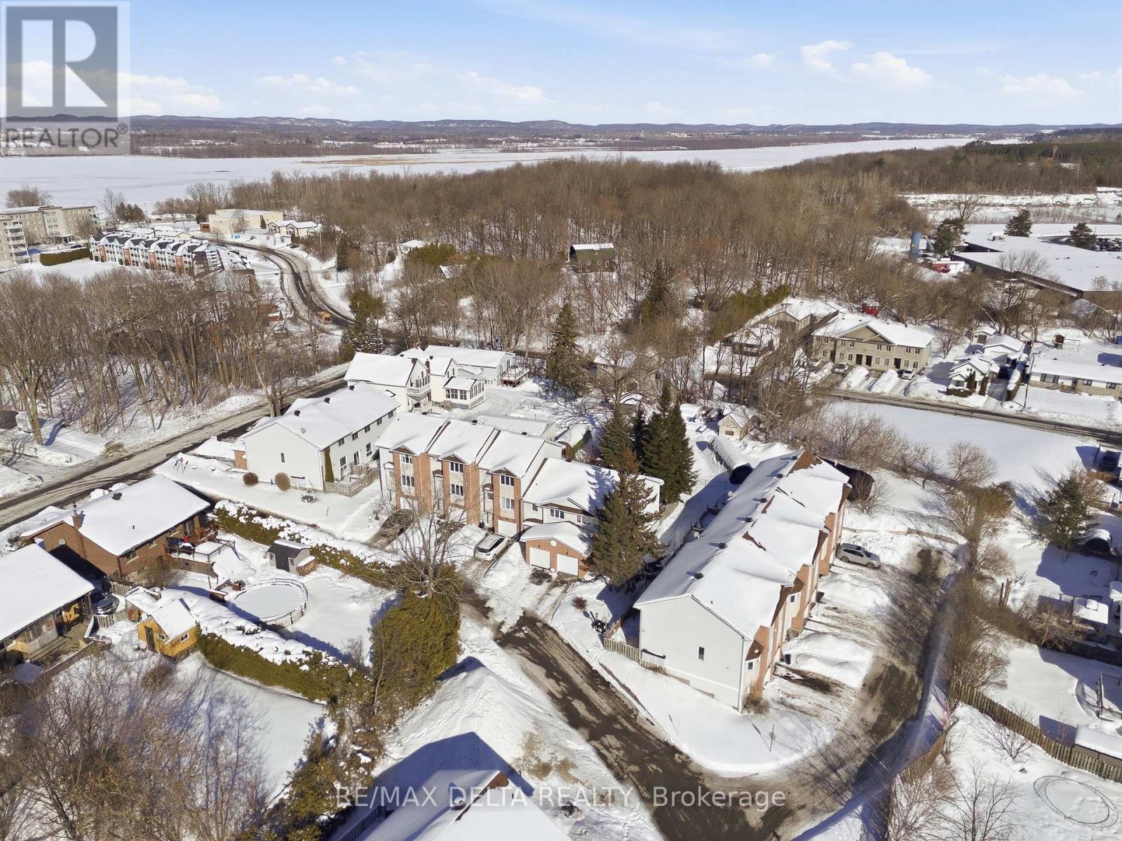 7 - 1948 Riviera Terrace