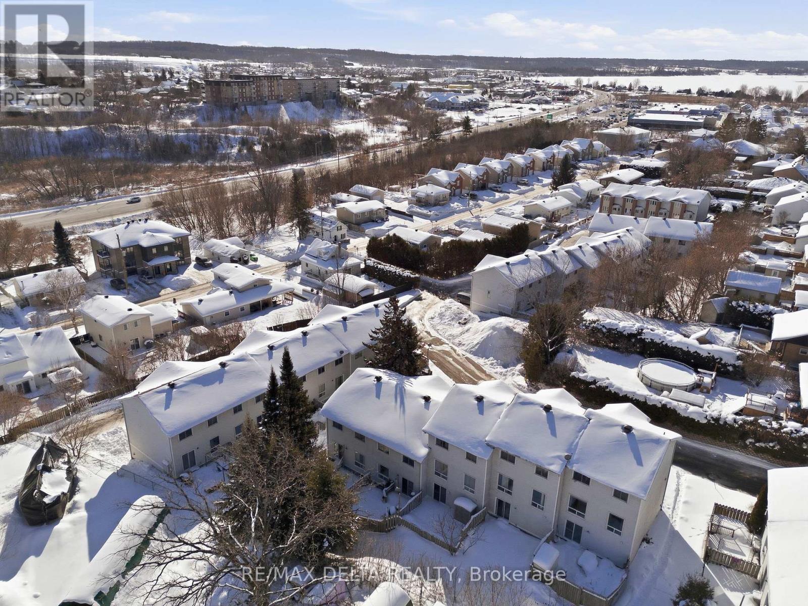 7 - 1948 Riviera Terrace