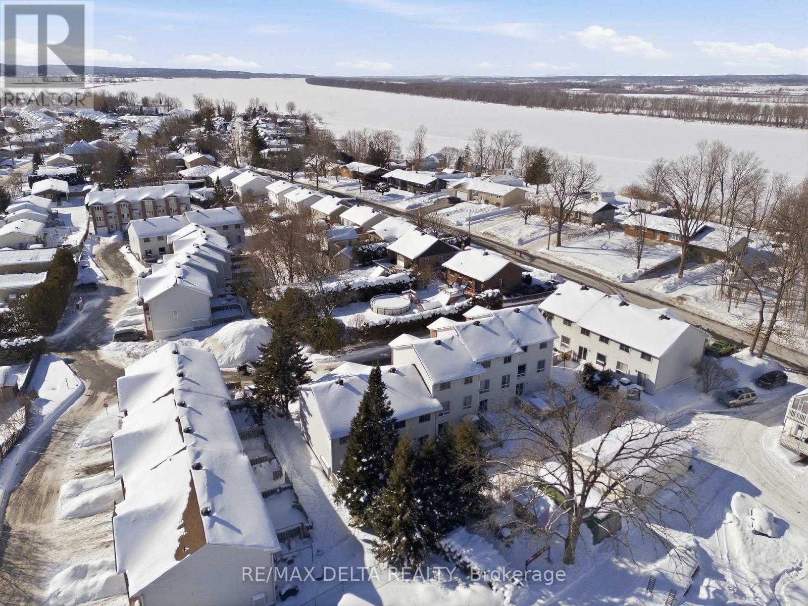 7 - 1948 Riviera Terrace