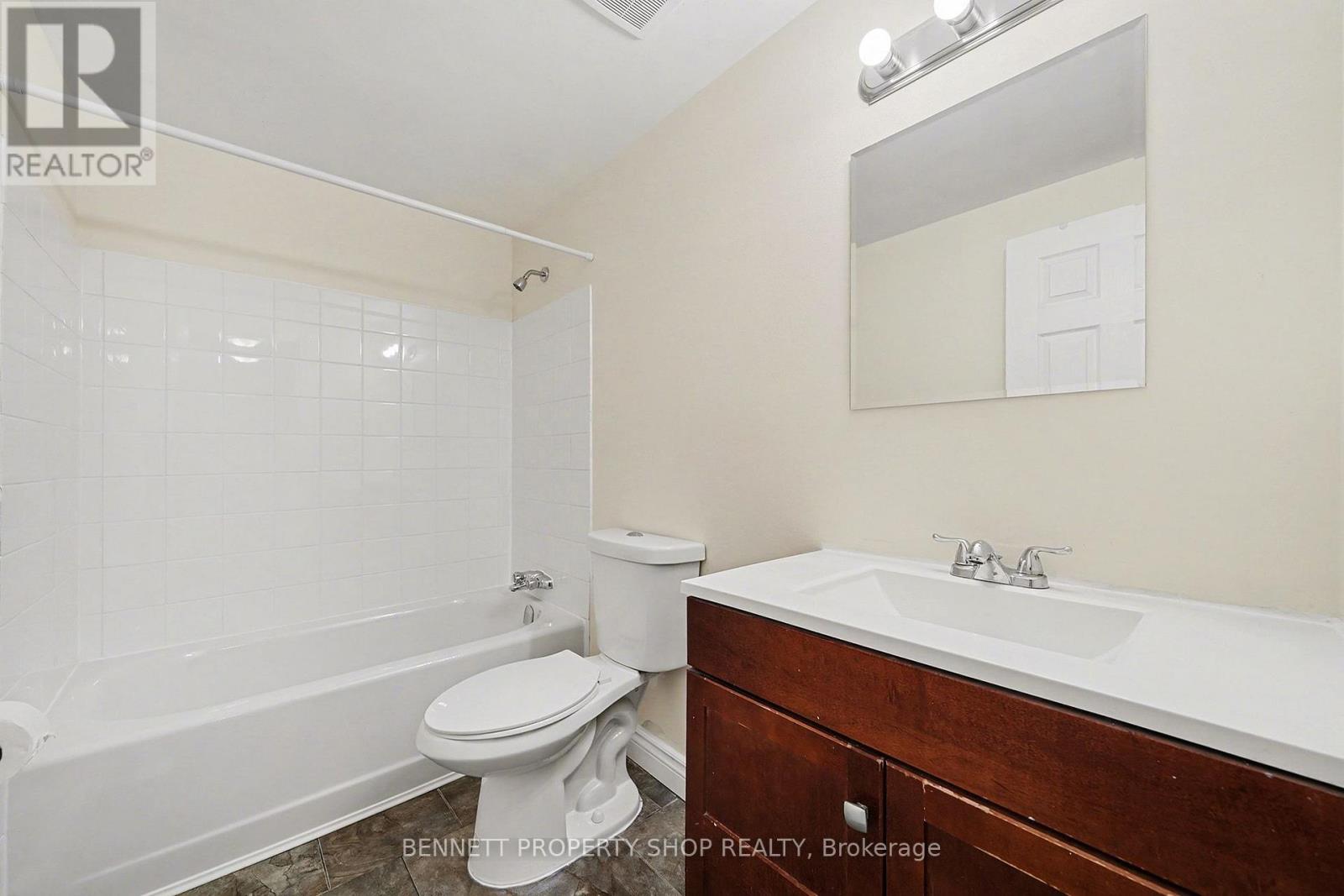 22 - 2570 Southvale Crescent