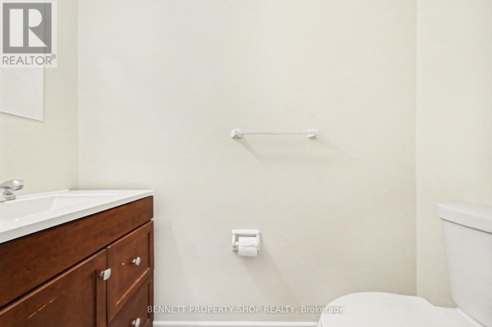 22 - 2570 Southvale Crescent