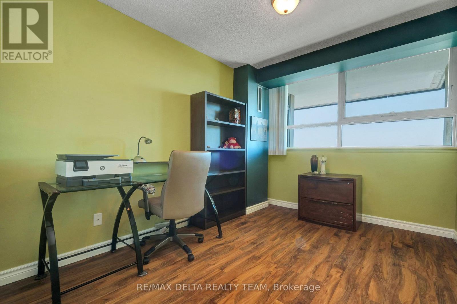 1001 - 555 Brittany Drive