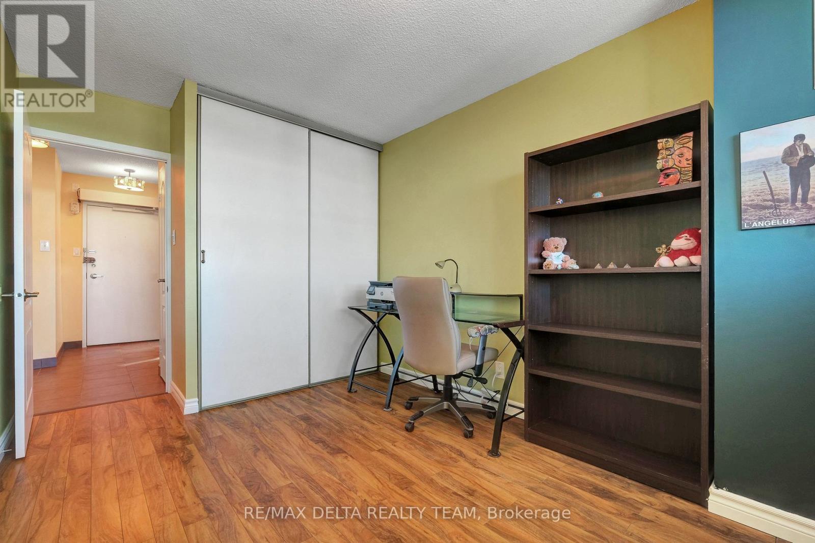 1001 - 555 Brittany Drive