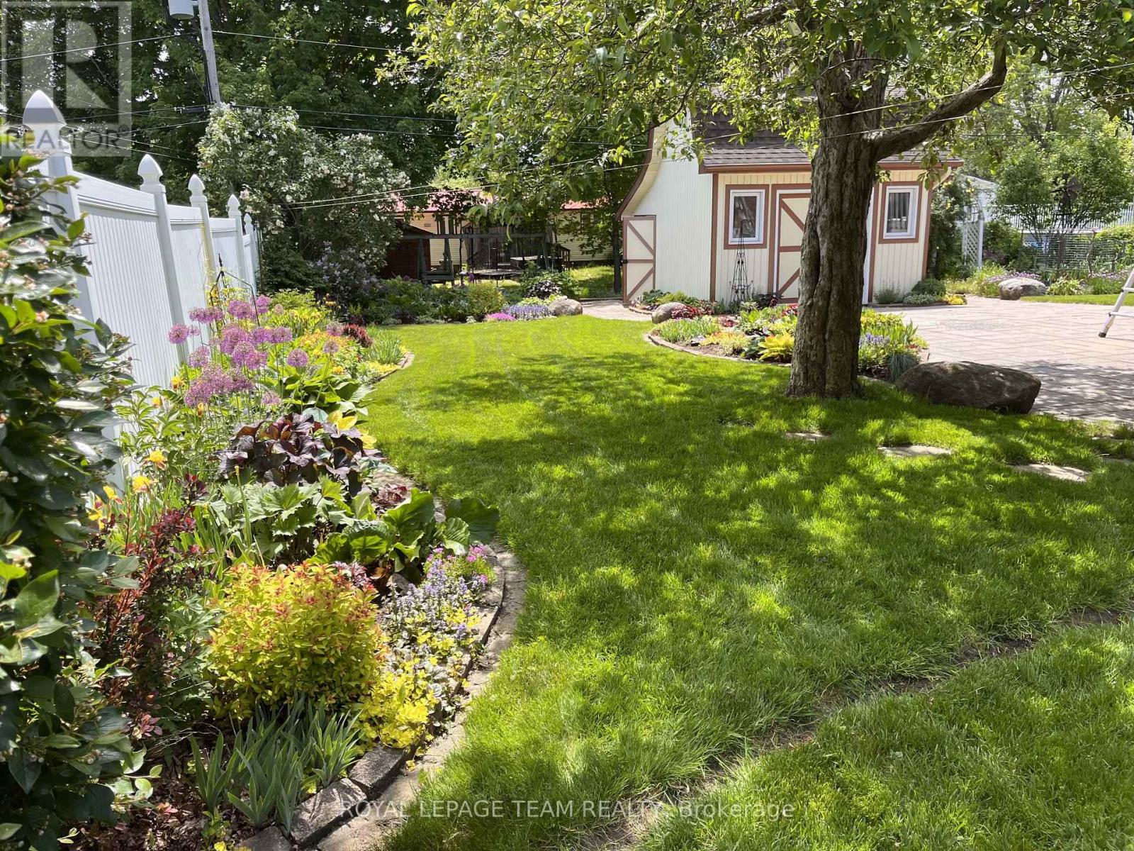 504 Clothier Street E