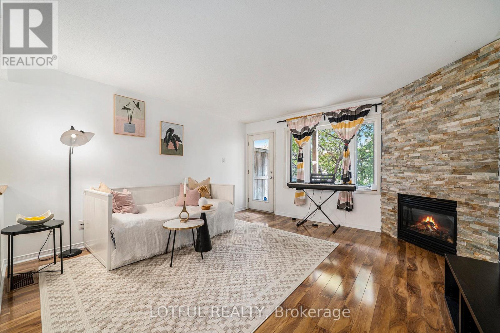 58 Steele Park Private