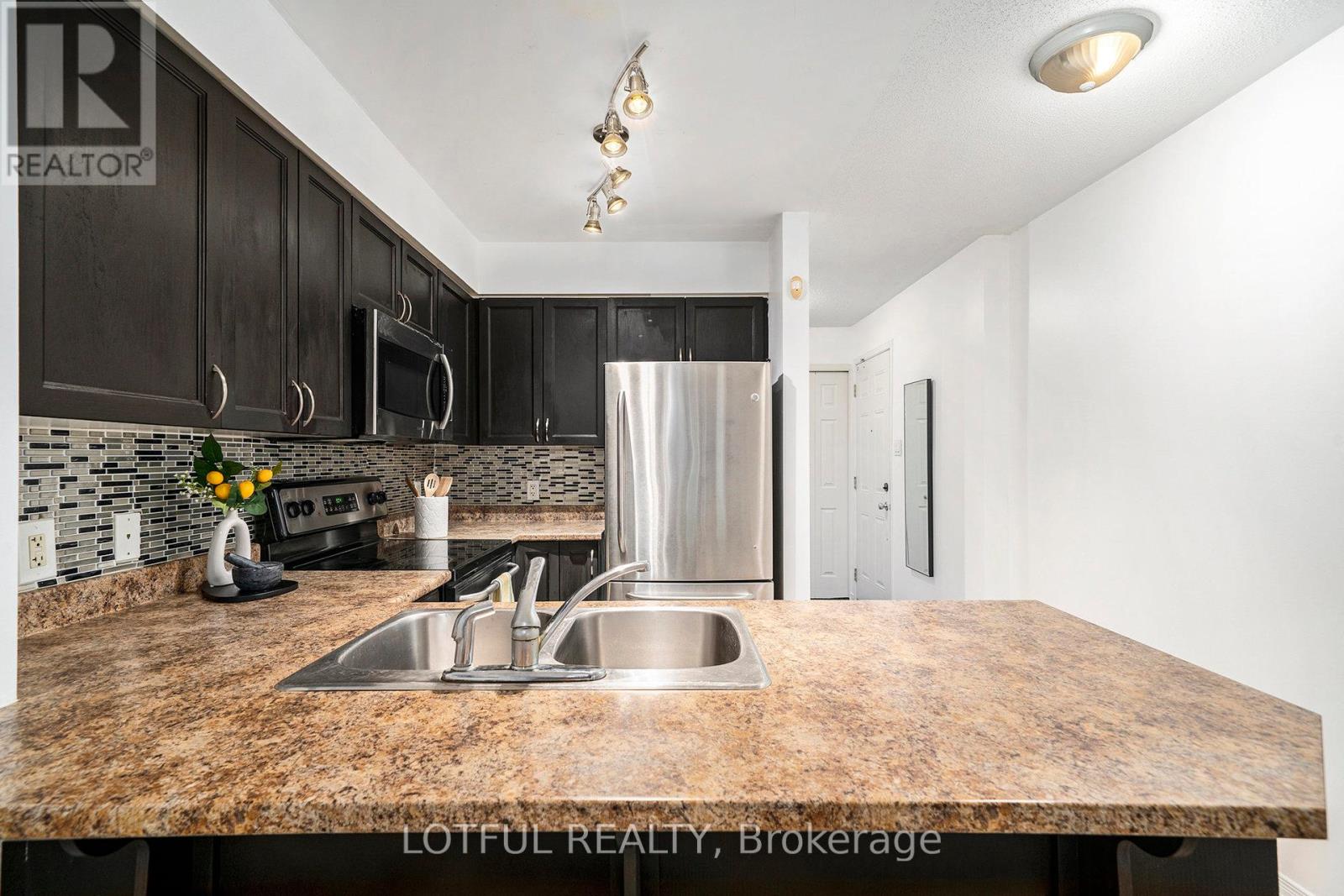 58 Steele Park Private