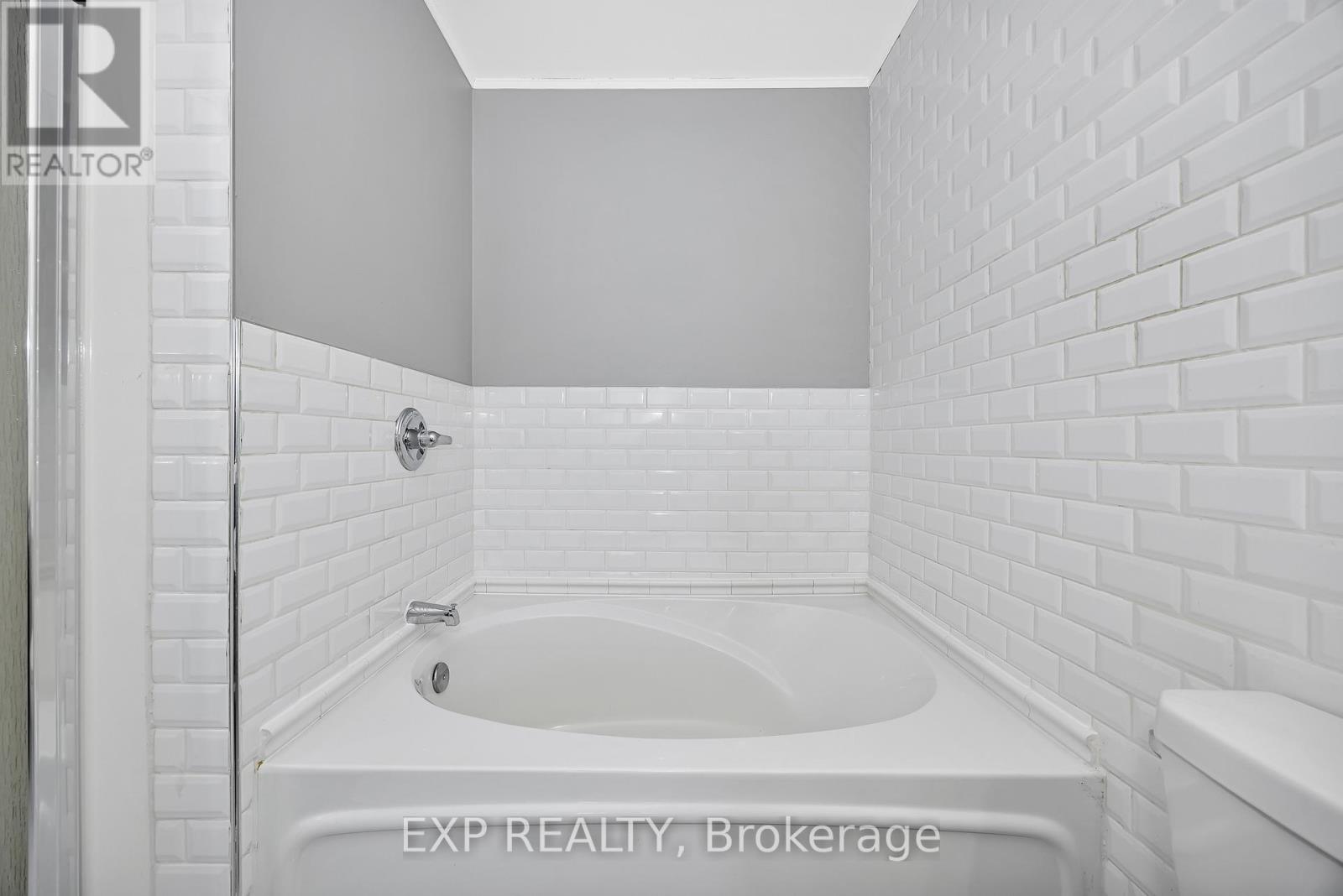 268 Eye Bright Crescent