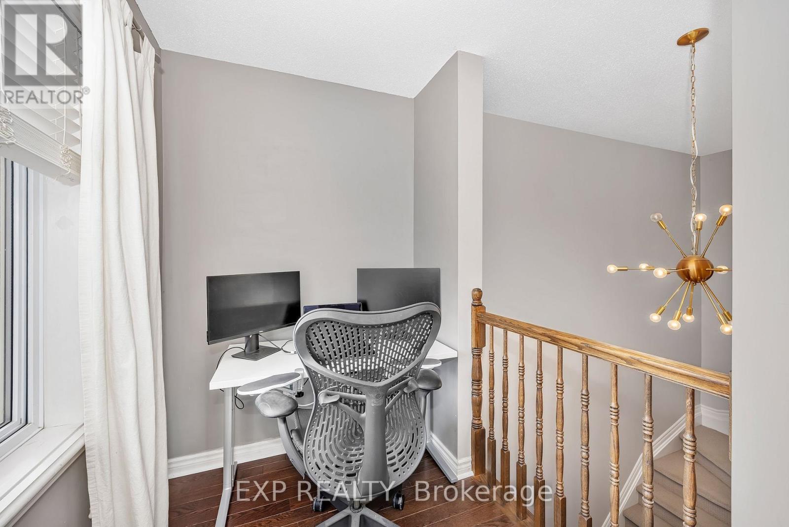 268 Eye Bright Crescent