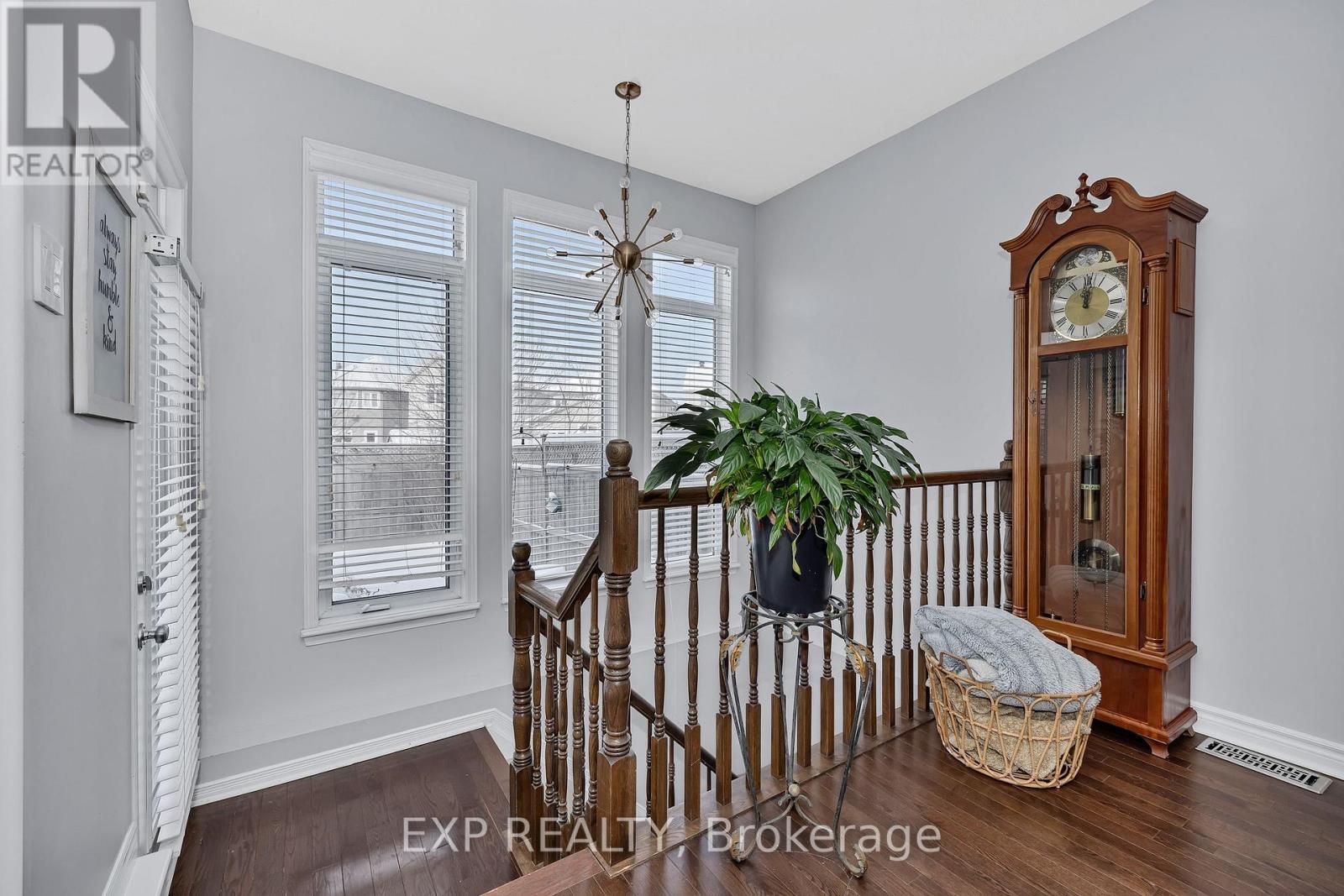 268 Eye Bright Crescent