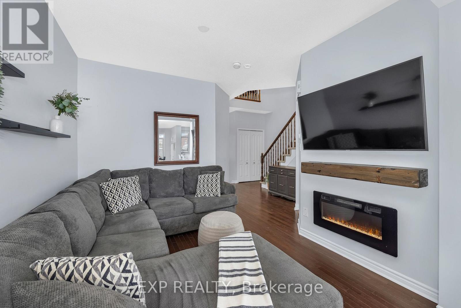 268 Eye Bright Crescent