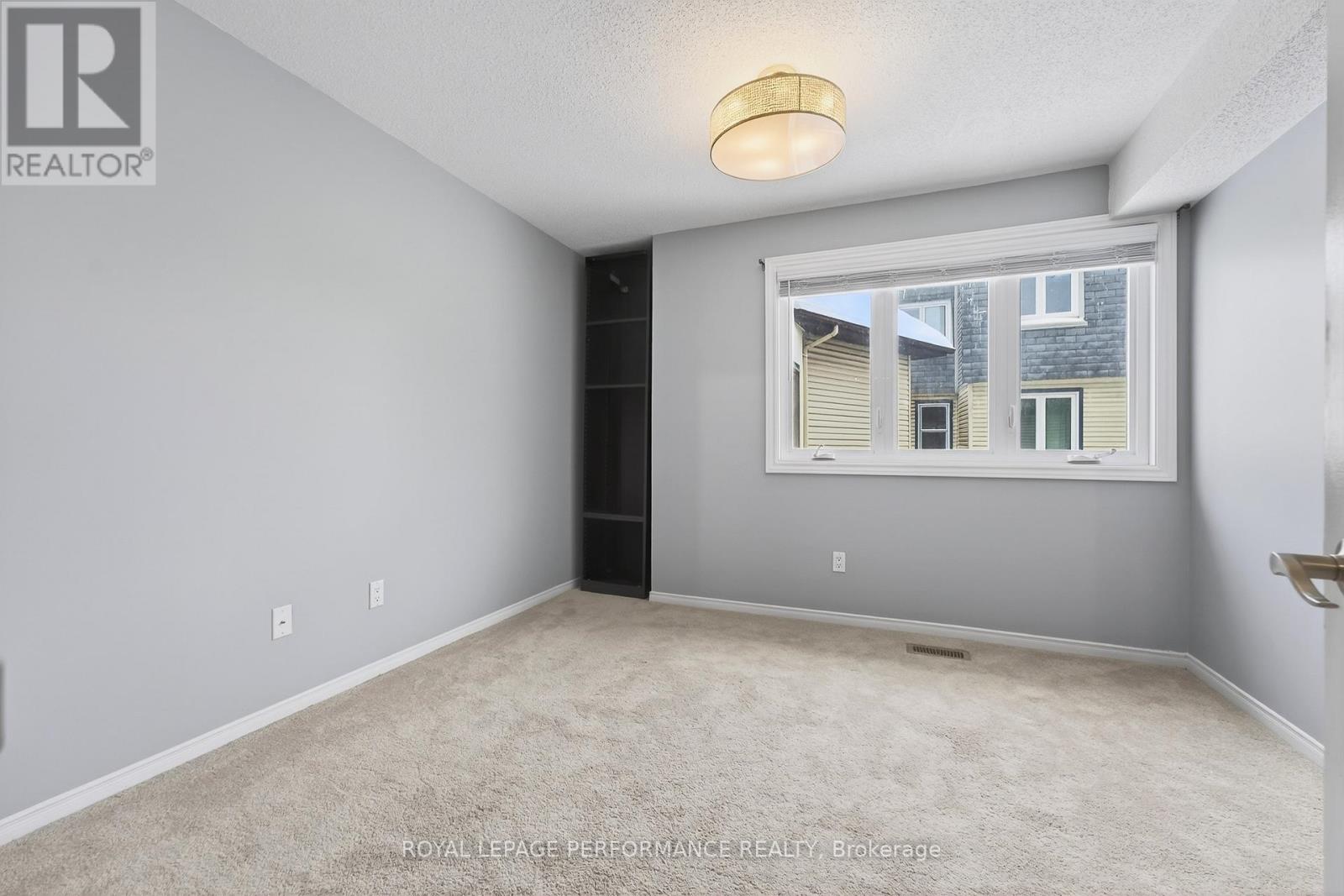 90d Templeton Street