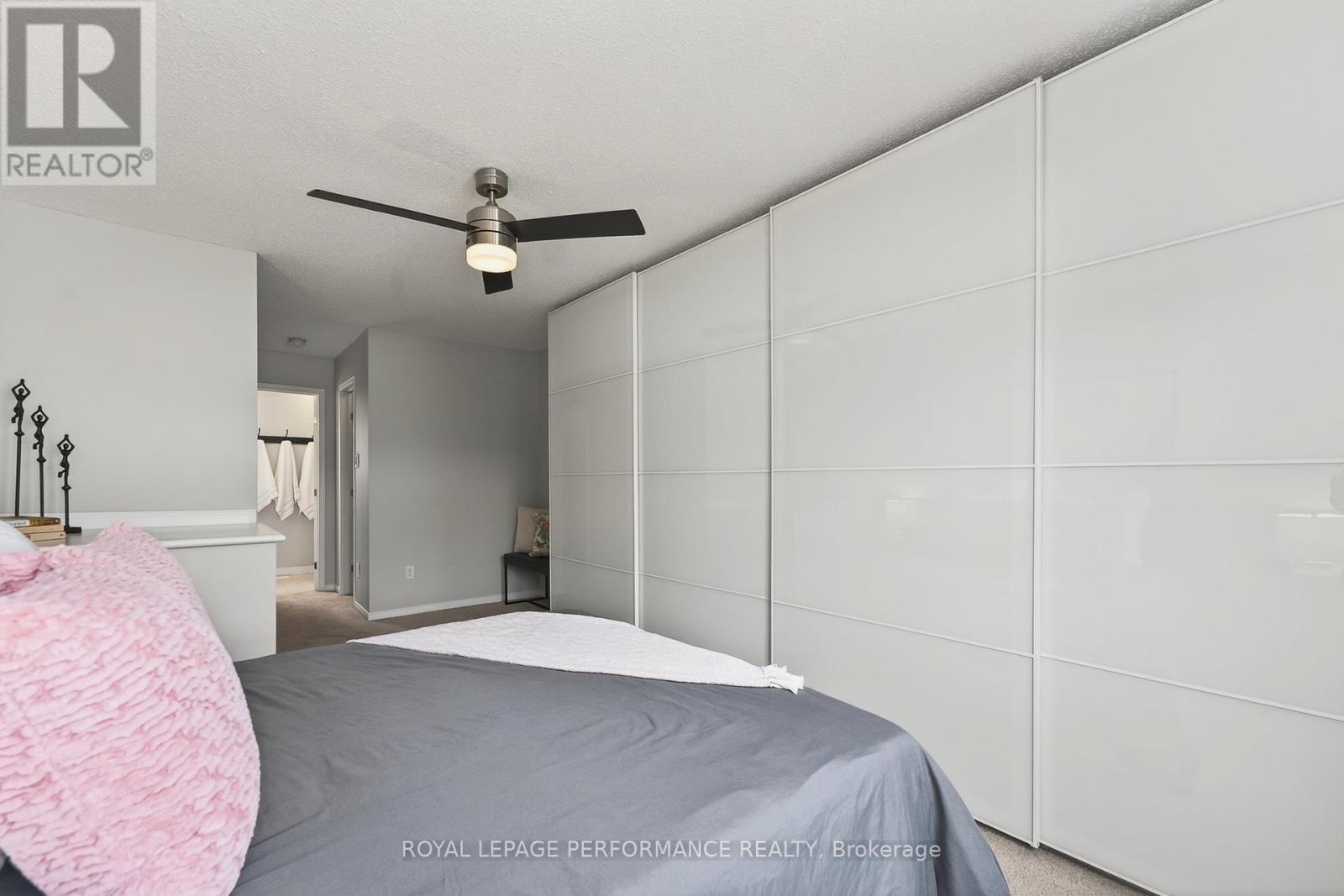 90d Templeton Street