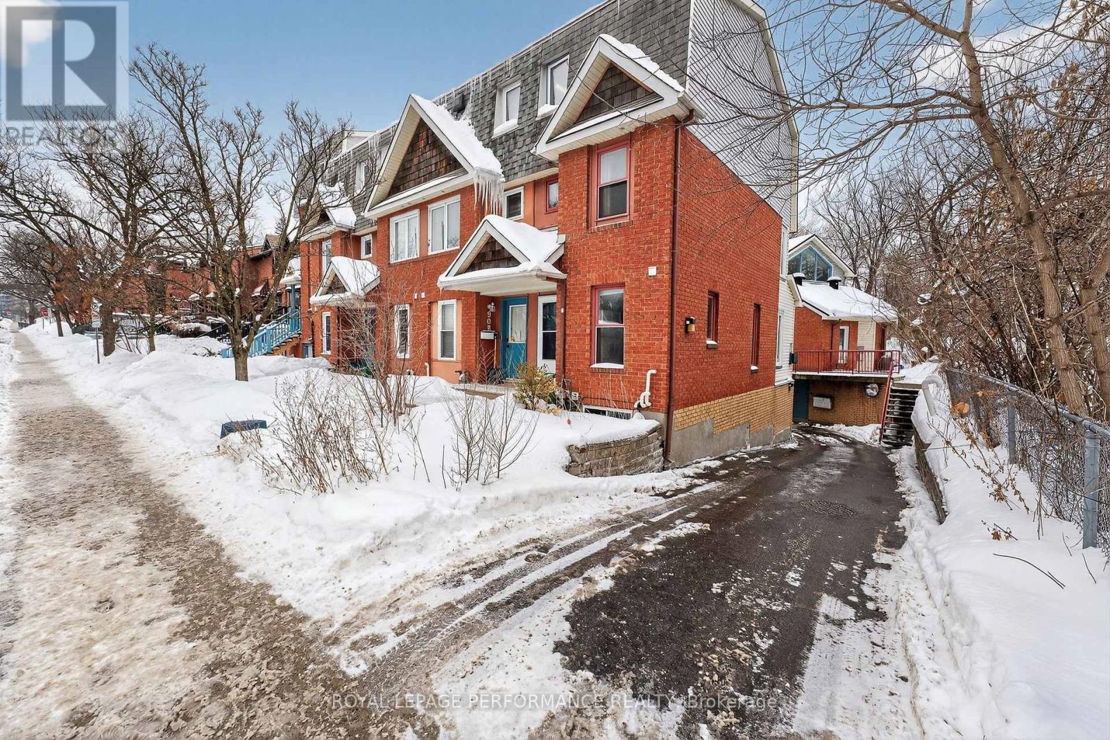 90d Templeton Street