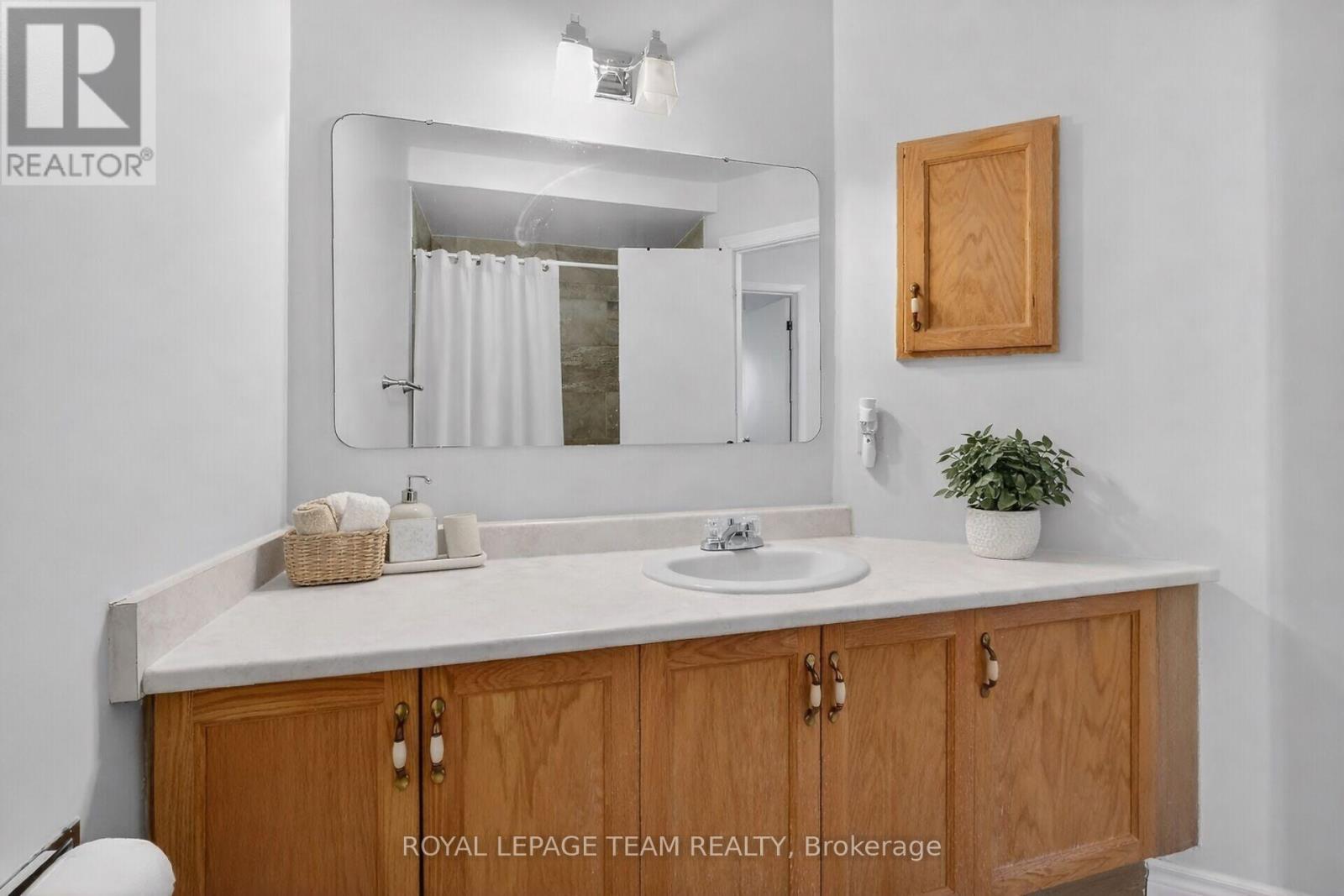 42 Oakhaven Private S