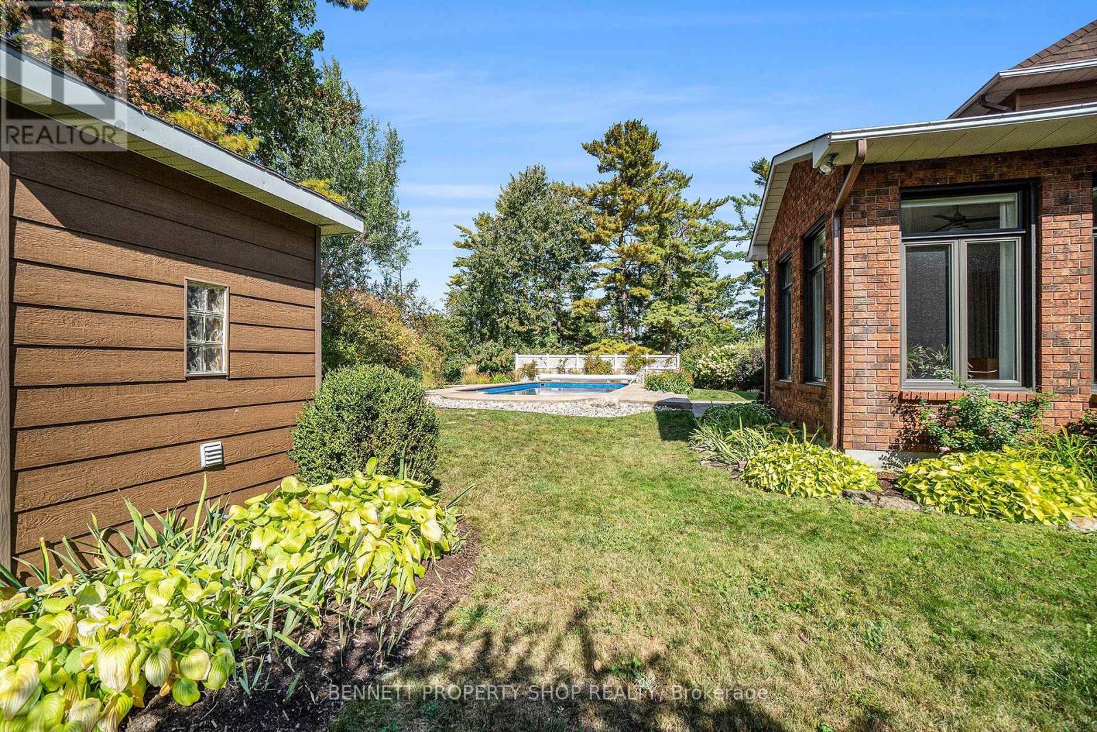 15 Brandy Creek Crescent