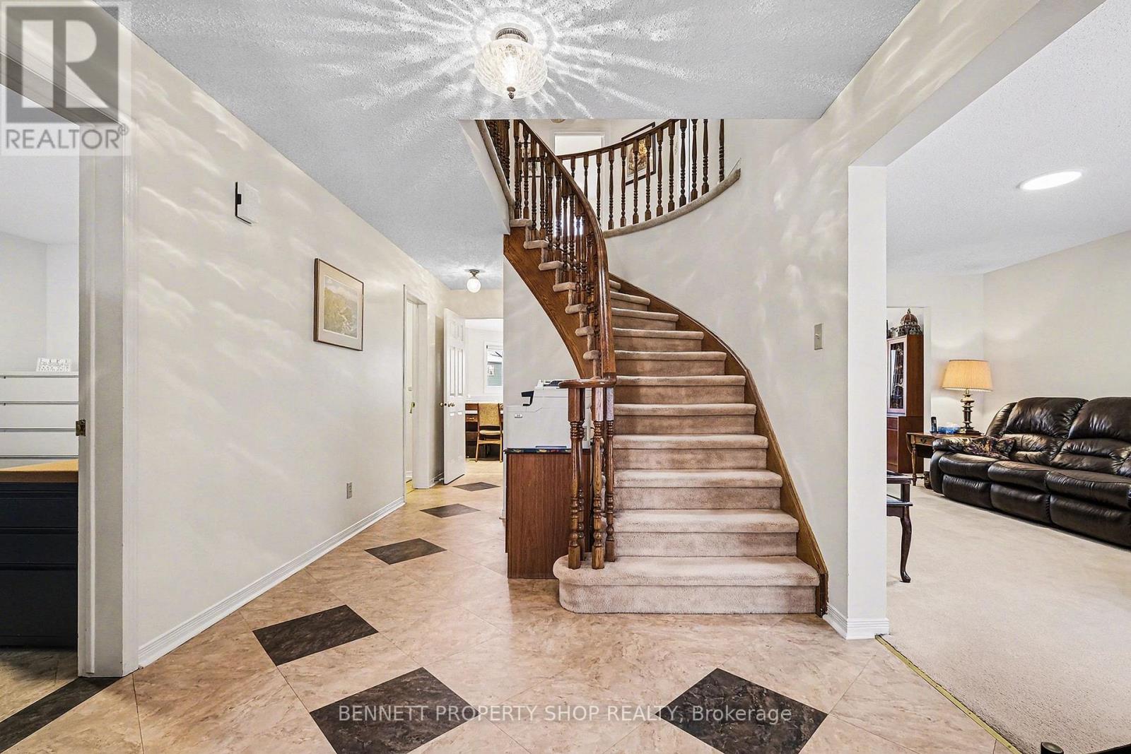 15 Brandy Creek Crescent