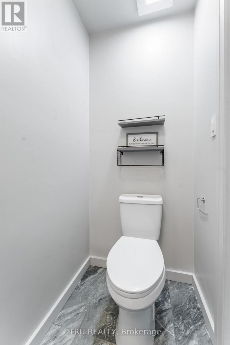 2 - 2960 Penny Drive